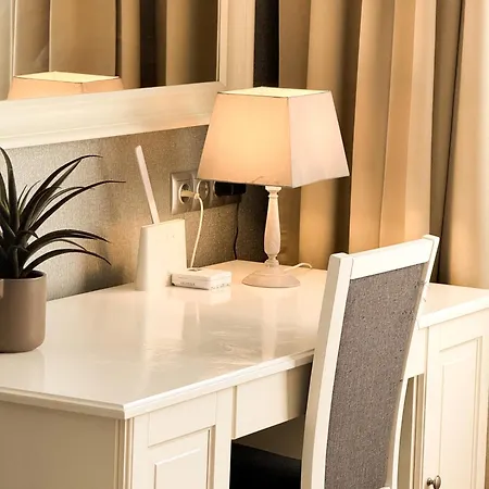 Charming Old Town With Private Balcony Apartment *