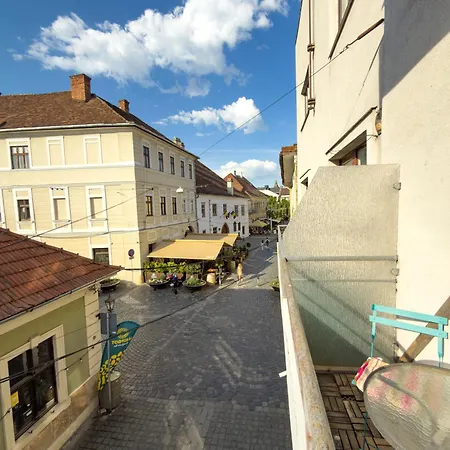 Apartment Charming Old Town With Private Balcony *