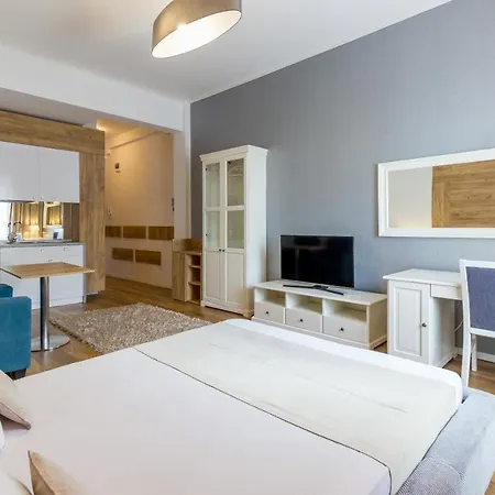Charming Old Town With Private Balcony